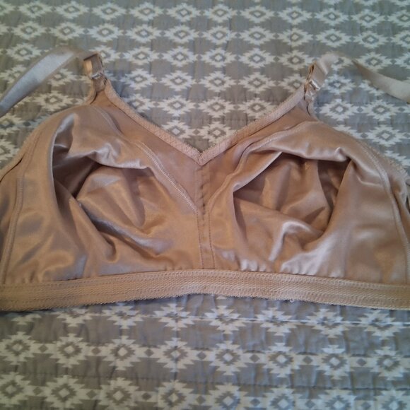 Bali Double Support Wireless Bra Cool Comfort Style # DF3820 Nude 38DD stretch - Picture 2 of 4